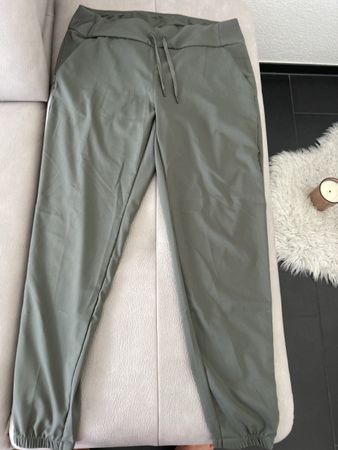 Leichte Wanderhose von Quechua, Grösse 44, khaki