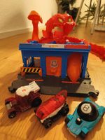 Hot Wheels Spielzeug Set - City Scorpion Attack + 3 Autos