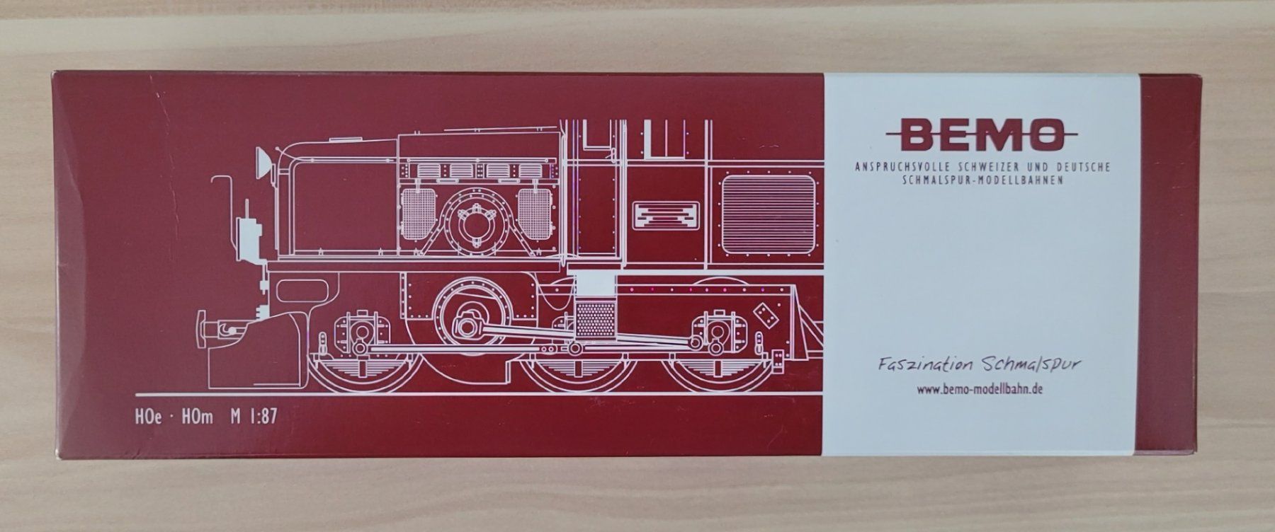 Bemo Modellini di ferrovie: Bemo 1258 110 RhB Ge 4/4 II 611 "Nostalgielok" – Nuovo e nell'imballaggio originale da Bremgarten AG venduto da Sportivo2007 2