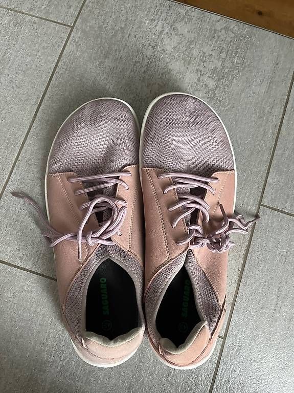 Chaussures femmes: Saguaro Barfusschuhe 43 neuwertig – D'occasion à Eschenz par BeHappyandSpreadlove