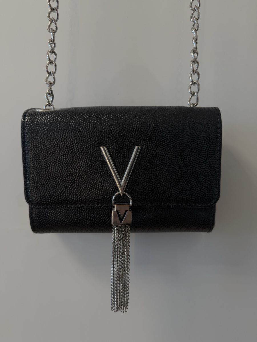 Valentino Borse da donna: Valentino Handtasche mit silberner Kette – Usato da Sempach venduto da adnil12 1