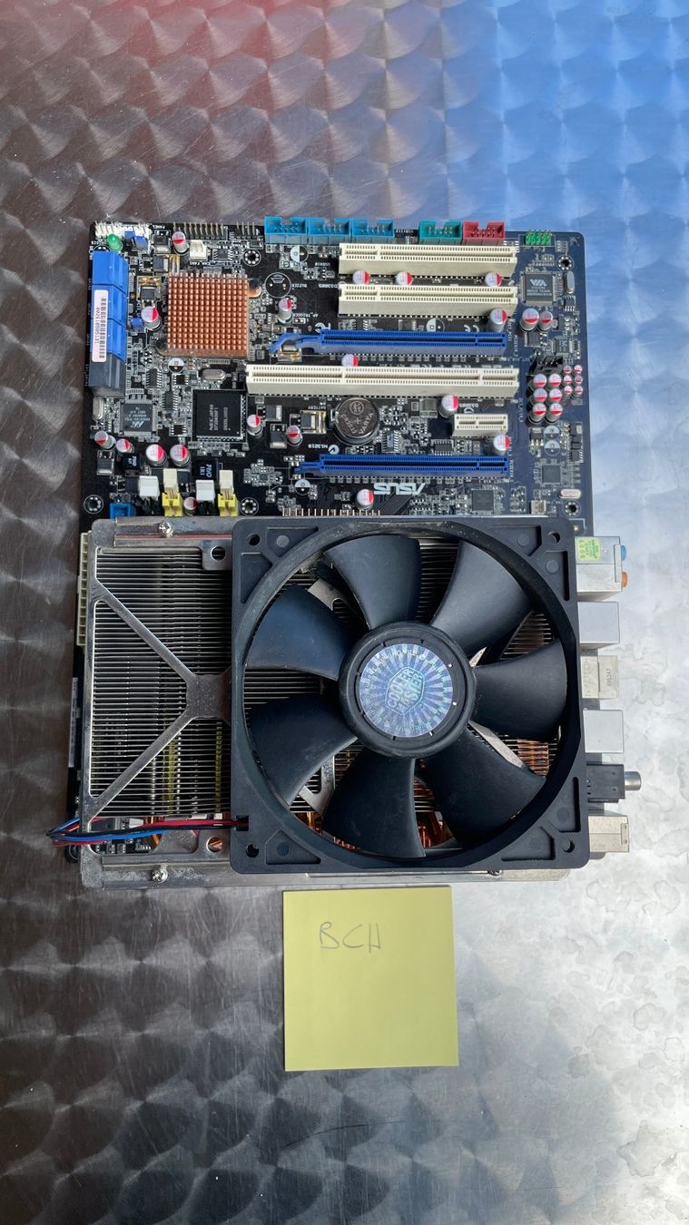 Asus Schede madri: ASUS P5E WS PRO Mainboard - Intel Core 2 Duo/Quad CPU – Usato da Glattfelden venduto da cybermaxx