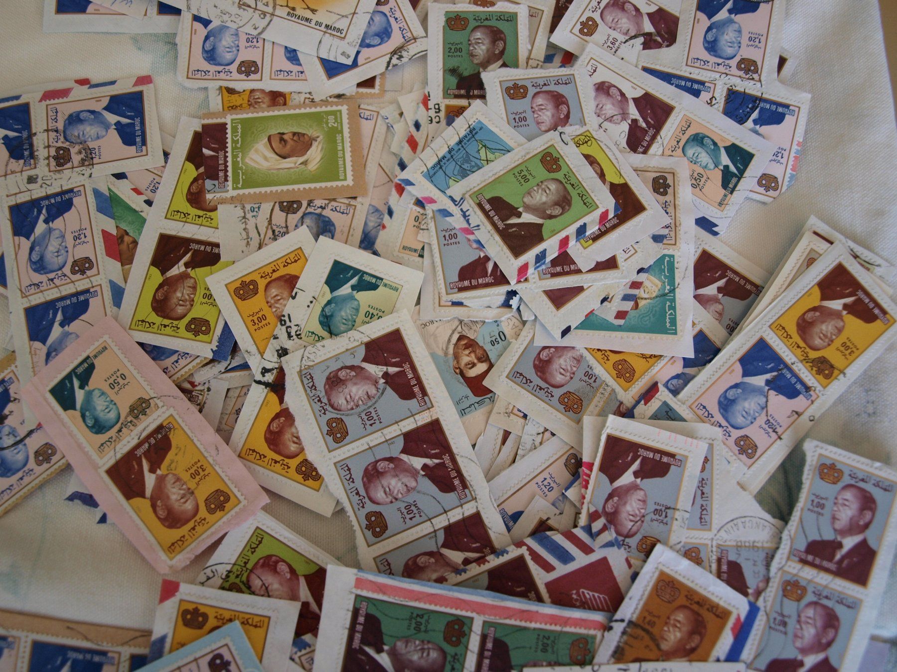 Alle Briefmarken: Maroco  ca 100 Marken . mit Papier + Abgelöst – Gebraucht aus Aarau von Marcele0 2