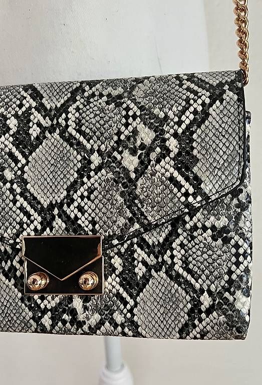 Borse da donna: Tasche gold/grau mit Schlangenmuster – Usato da Volketswil venduto da oli_l2zq 2