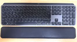 Logitech MX Keys | CH-Layout | Unbenutzt | mit Palmrest, USB