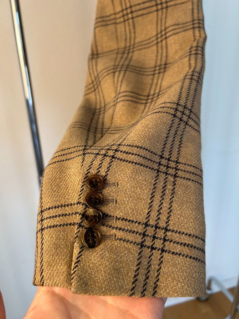 Hermès Giacche: Hermès Beige Plaid Wool Blazer – Usato da Bern venduto da kurtikobolt74 3