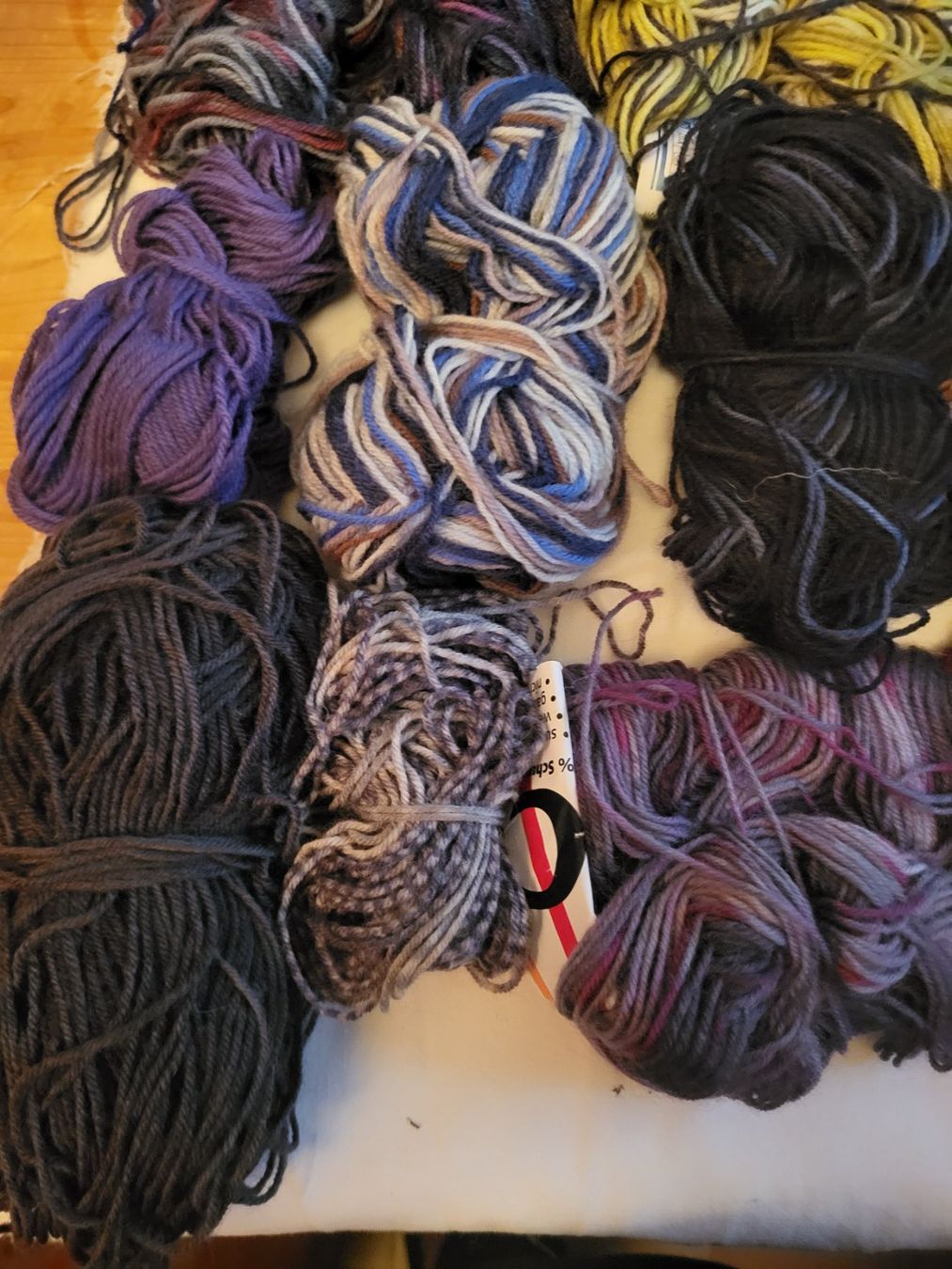 Lana: 33 x Sockenwolle – Usato da Guggisberg venduto da Aegertenlehn 2