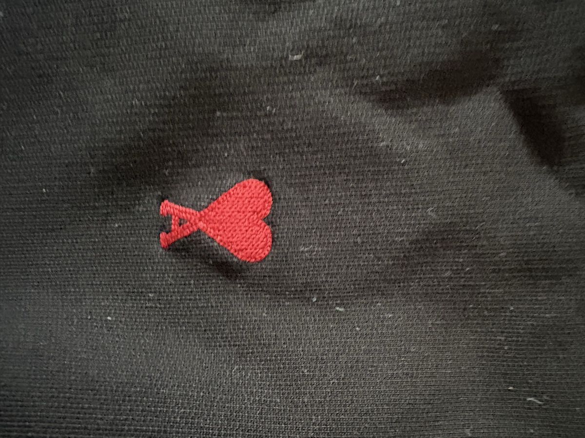 Pulls & Sweat-shirts: AMI Pullover schwarz Herz Logo Grösse M guter Zustand – D'occasion à Meilen par gui_6sh2 1