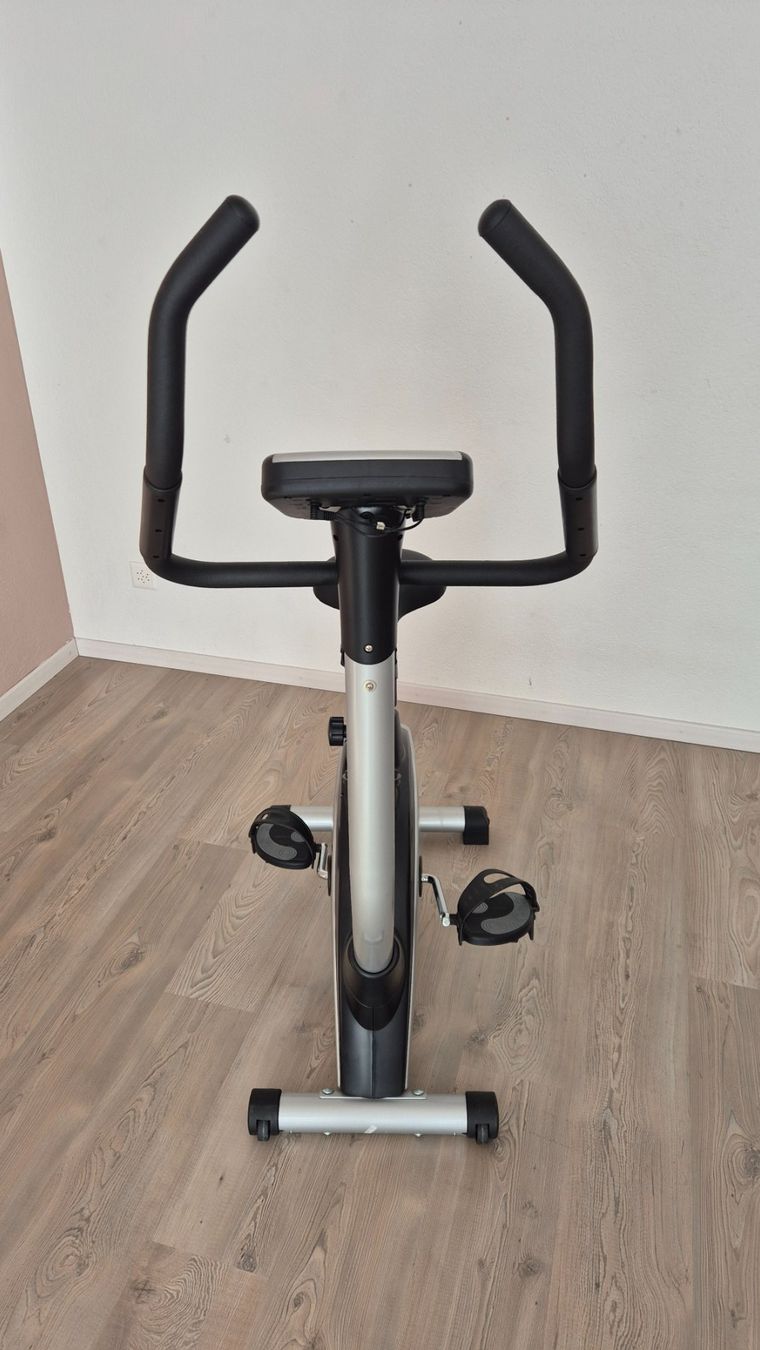 Hometrainer: Heimtrainer Royalbeach silber schwarz – Usato da Bürglen UR venduto da Catwork 1