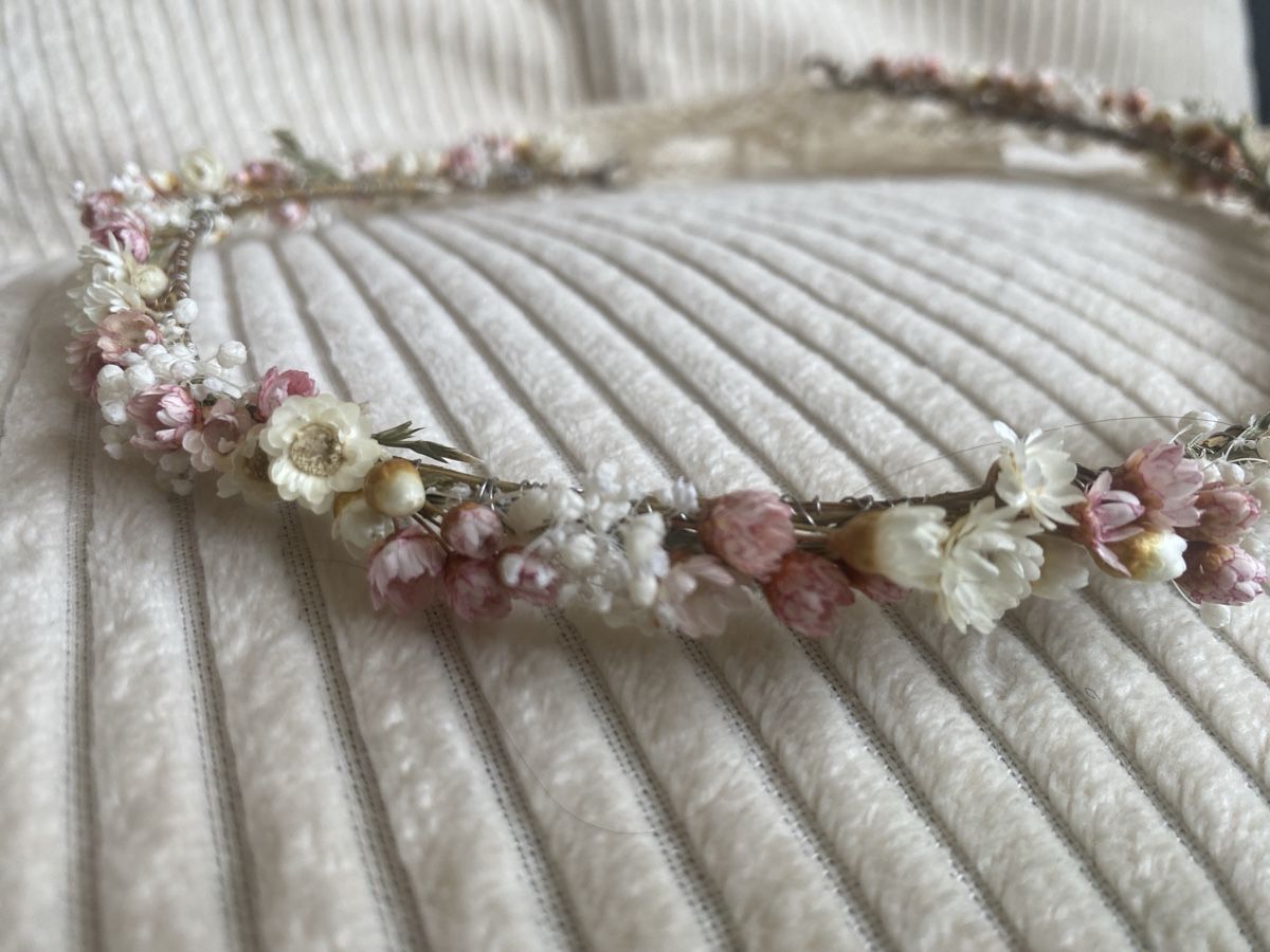 Haarschmuck: Braut Haarschmuck Haarkranz – Neu und originalverpackt aus Hittnau von Kevlaar