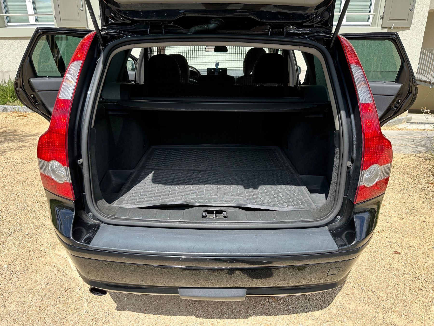 Volvo Automobili: Volvo V50 T5 - Stockholm – Usato da Sissach venduto da MaPug 8