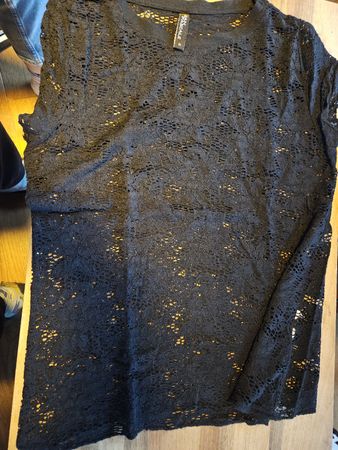 Schwarzes Spitzen-Top von Jean Pascale, Gr. M, neuwertig