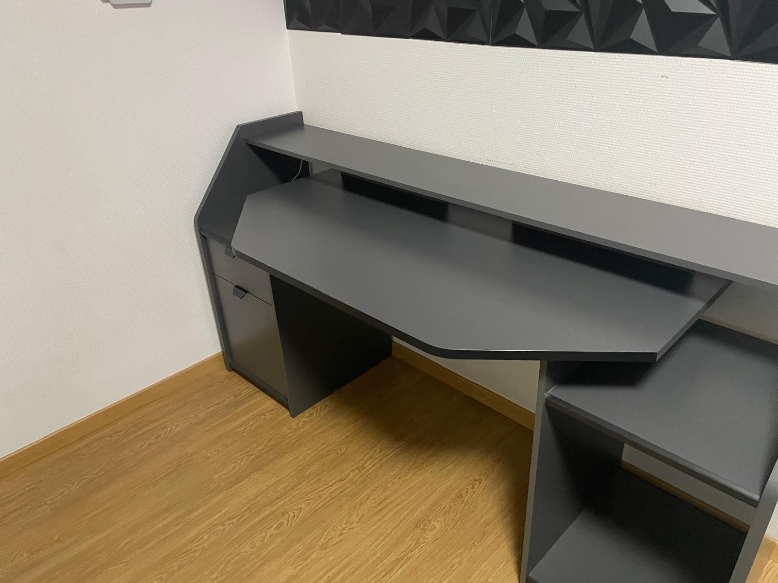 Schreibtische: Gaming Tisch – Gebraucht aus Rothenburg von zanalu
