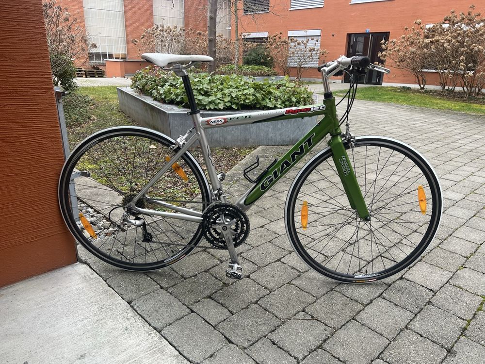 Bike Giant FCR ausgezeichneter Zustand 1