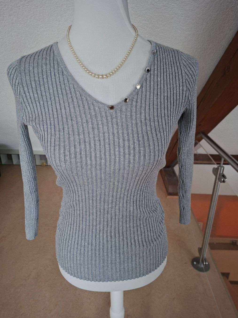 Morgan Maglioni & Felpe: Morgan Oberteil, Grau mit Silber, Gr. XS, 3/4 Arm – Usato da Klingnau venduto da vollmond36