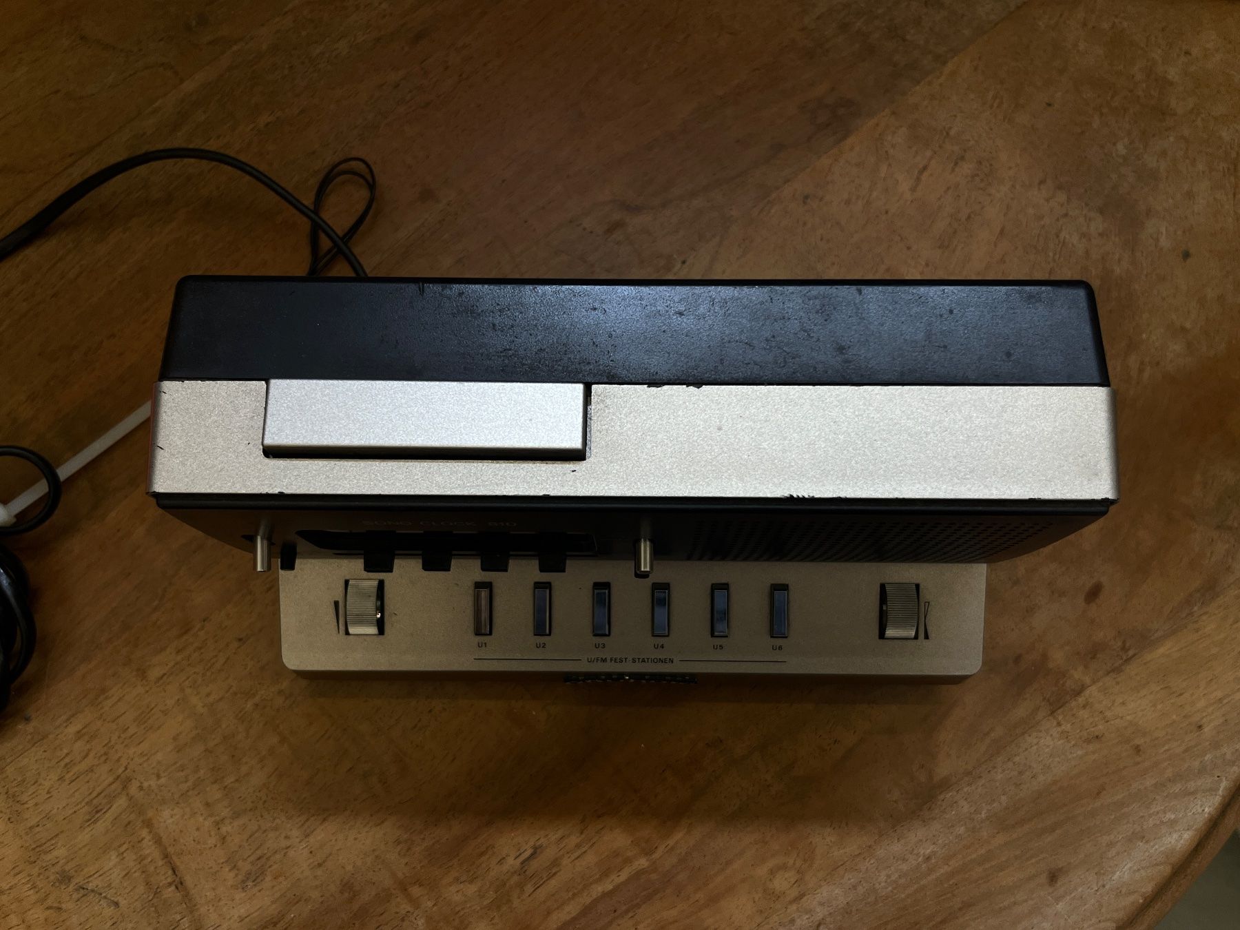 Grundig Radios: Grundig Sono Clock 810 – Gebraucht aus Otelfingen von Yossi-68 4