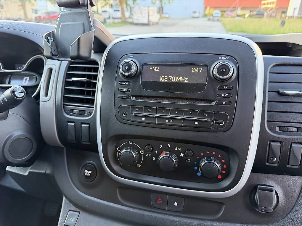 Automobili: NISSAN NV 300 – Usato da Giubiasco venduto da automobili72 8