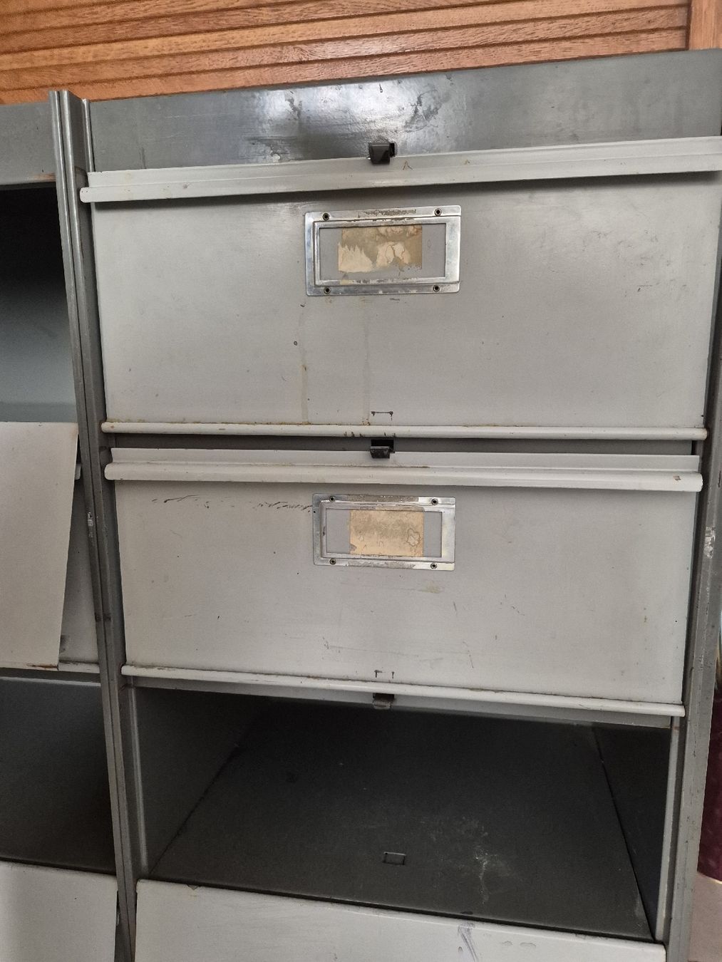 Armadi: Metall Aktenschrank mit Klappen – Usato da Basel venduto da Gaianed 7