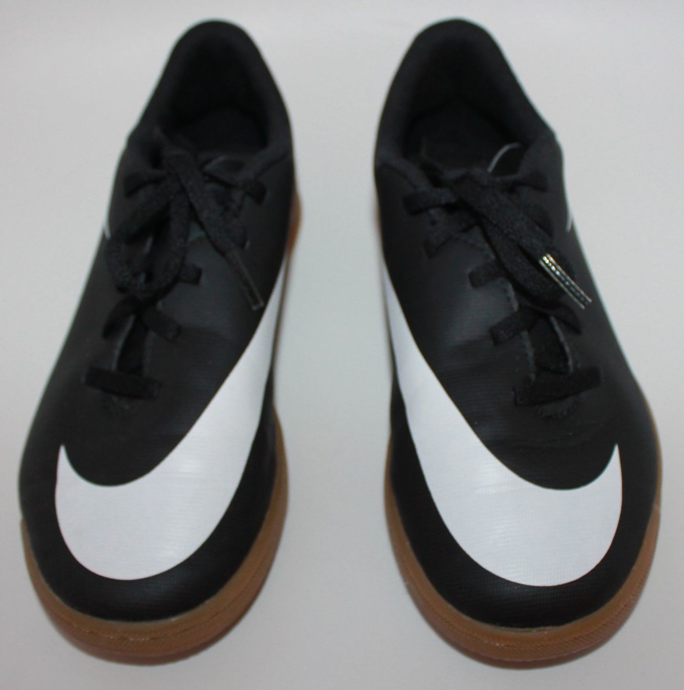 Nike Scarpe per ragazzi: Chaussures de foot Nike t. 36 – Usato da Peseux venduto da Gilloss 1