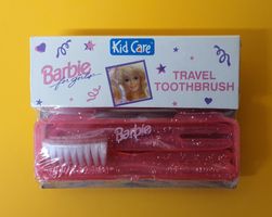 Barbie: Vintage Barbie travel toothbrush / Mattel 1992 / 173