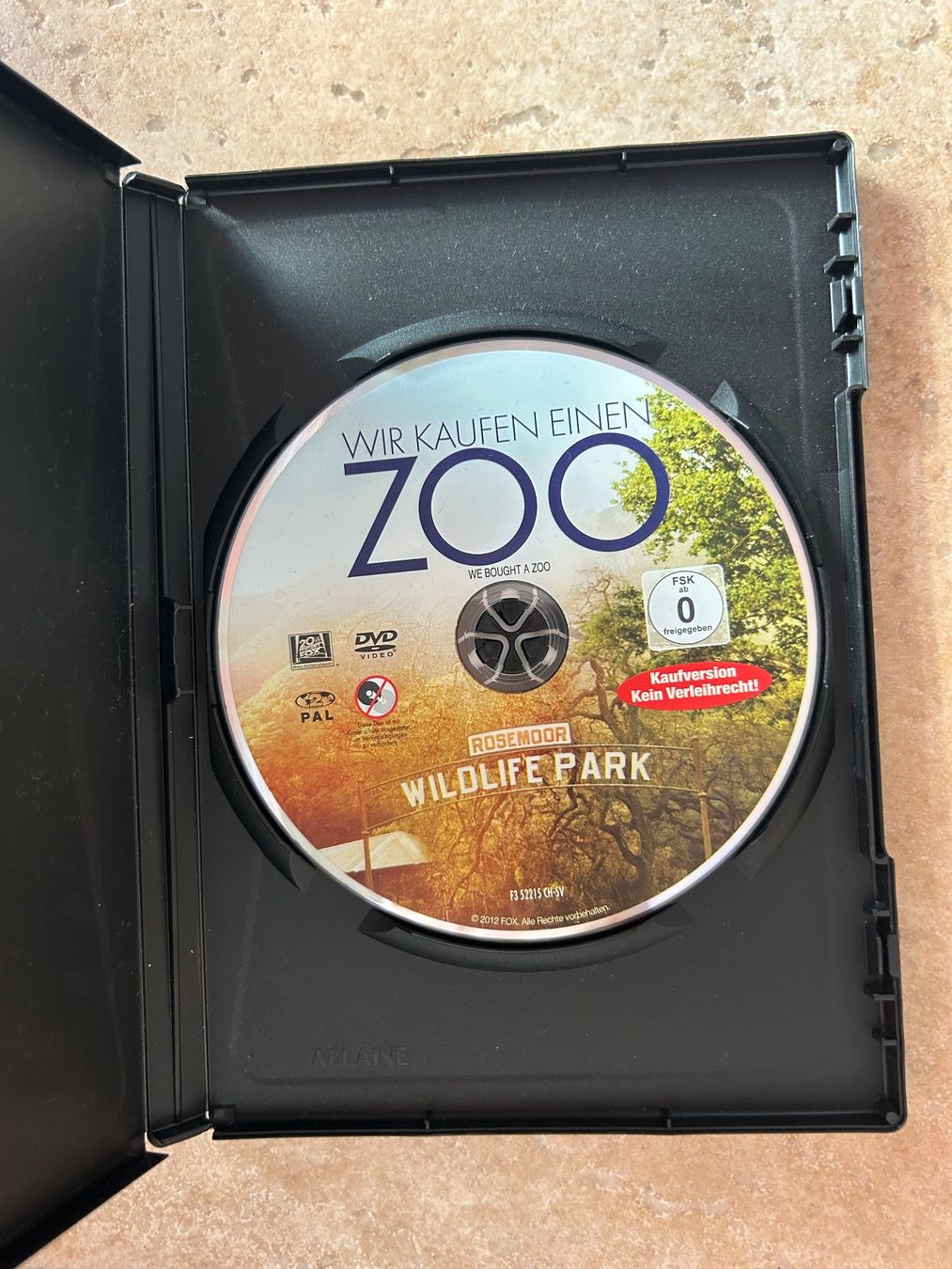 Tutti i DVDs: DVD: Wir kaufen einen Zo – Usato da Oberkulm venduto da angela_05 2