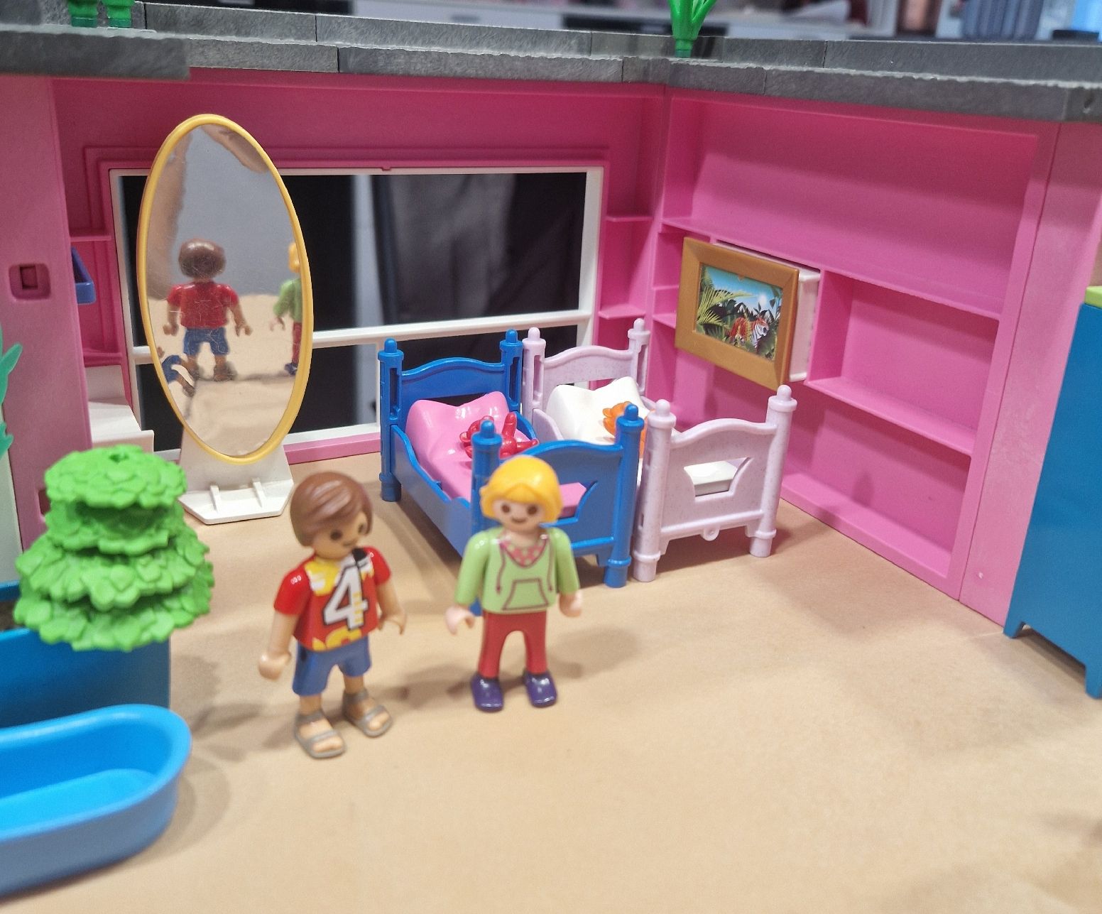 Playmobil Spielzeuge: Playmobil Luxusvilla mit Pool und Anbau – Gebraucht aus Sempach von tinkerbell10 1