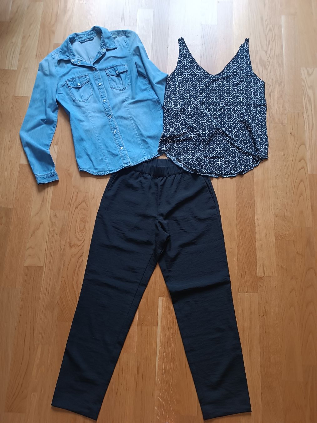 Lotti di vestiti: Set Hose Shirt Jeansbluse, Grösse 34/36 – Usato da Luzern venduto da sim_lqq2
