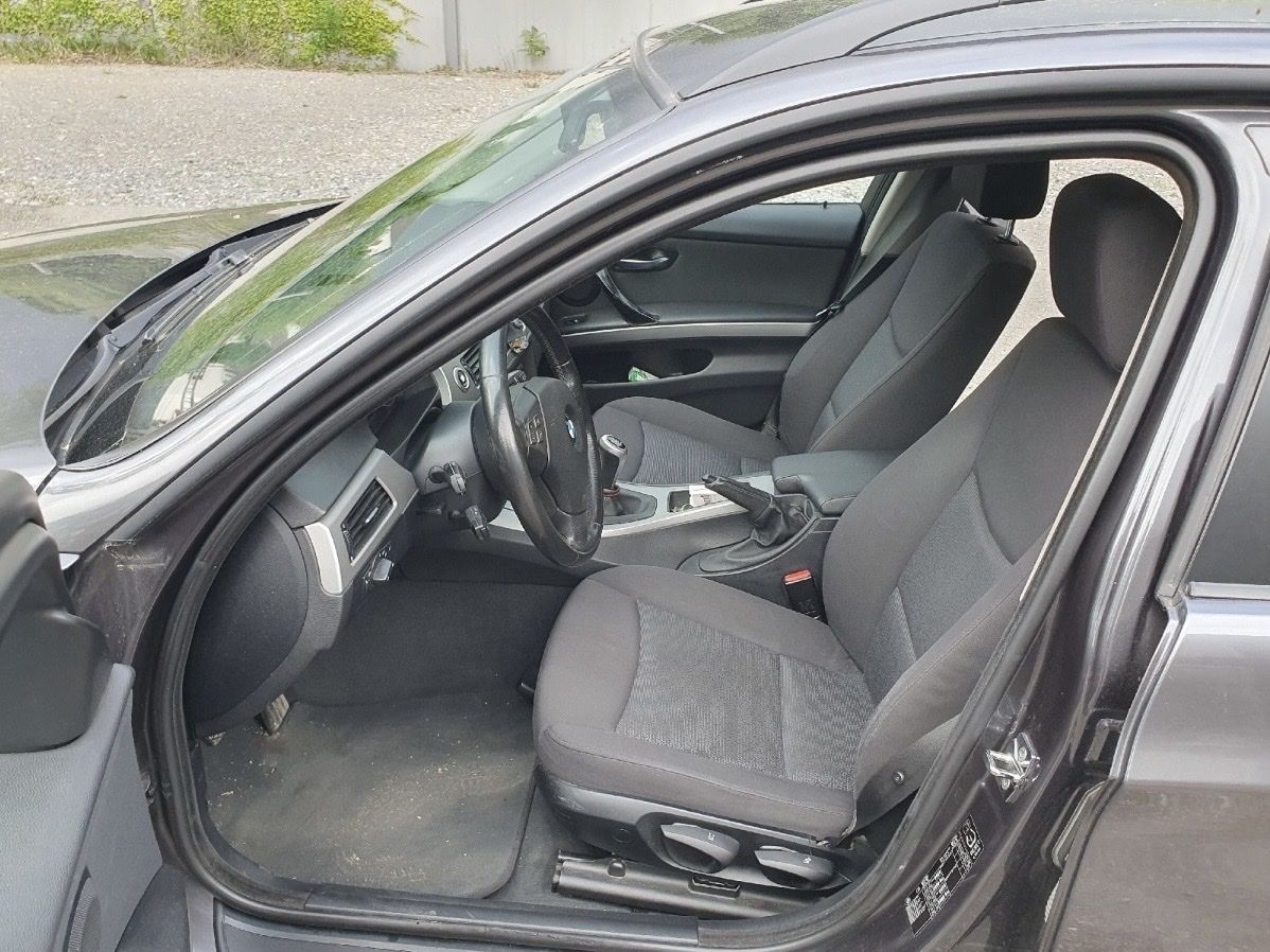 BMW Automobili: BMW E91 318i Ab 1 CHF – Usato da Pfungen venduto da FPRACING 2