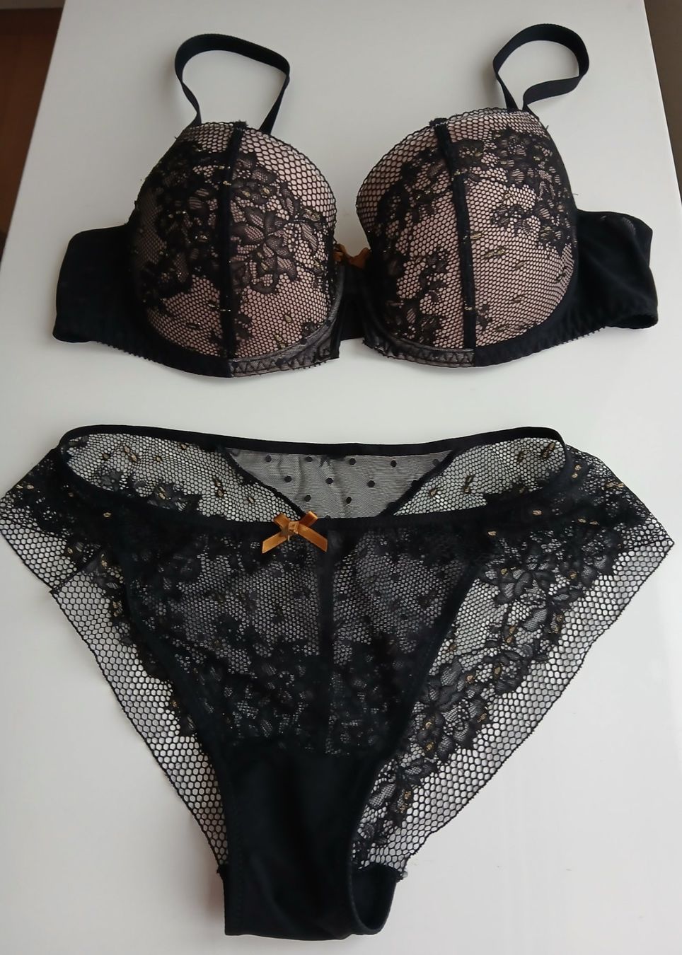Dessous-Set BH & Höschen. Polster kann raus. Gr. 85 C. NEU | Acheter ...