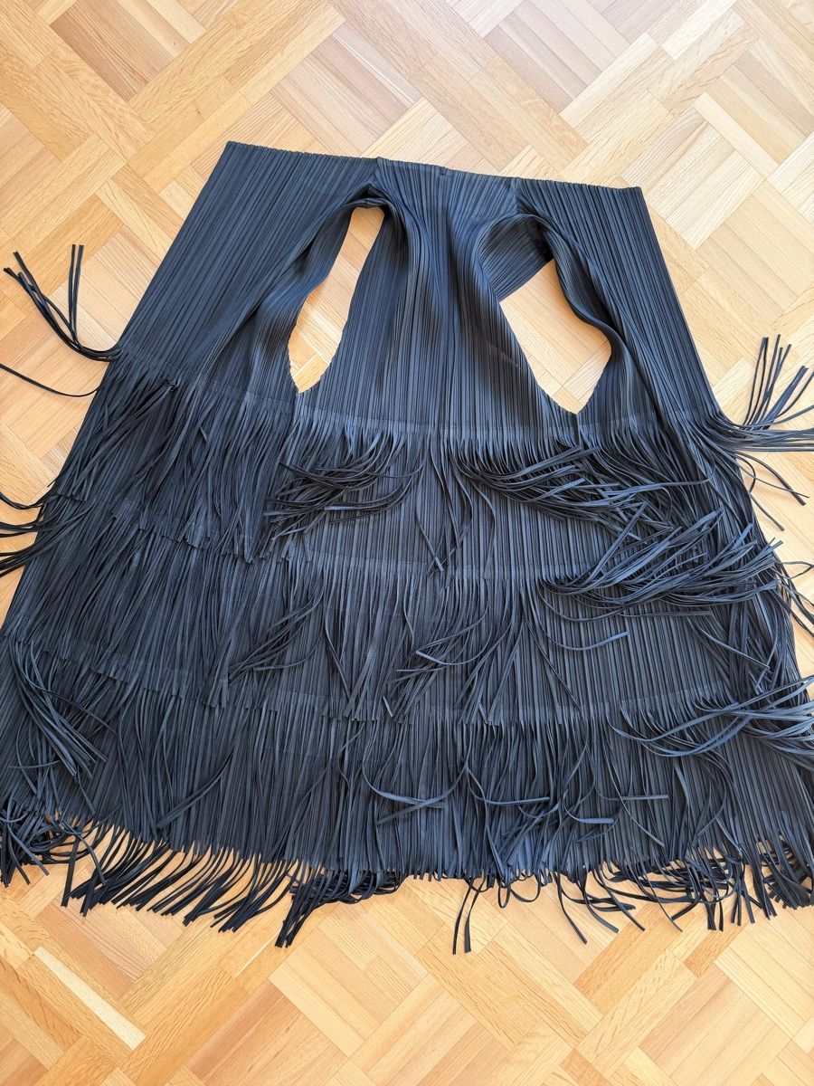 Issey Miyake Gilet & Giacche: Issey Miyake Weste mit schwarzen Fransen  – Nuovo (secondo la descrizione) da Zumikon venduto da timmy15 3