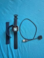 Fitbit 3 Smartwatch Schwarz mit Ladekabel und Armband