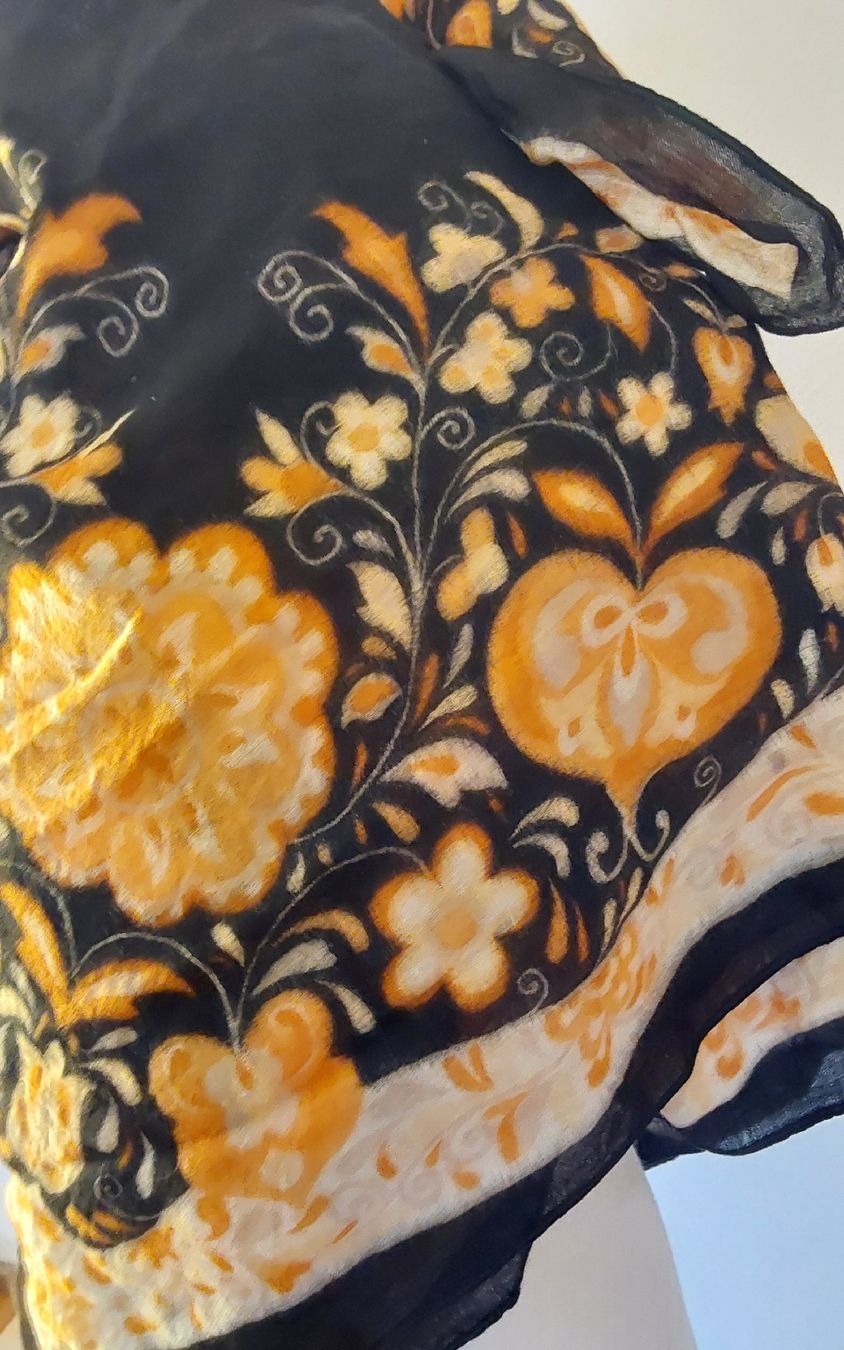 Foulard & Sciarpe: Schal Wolle quadratisch – Nuovo (secondo la descrizione) da Köniz venduto da scopello12 2