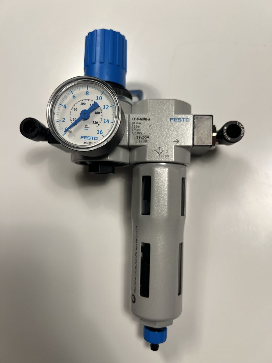 Festo Tutti gli attrezzi: Festo LR-D-MINI und LF-D-MINI-A Ventil – Usato da Biel/Bienne venduto da Camillep95