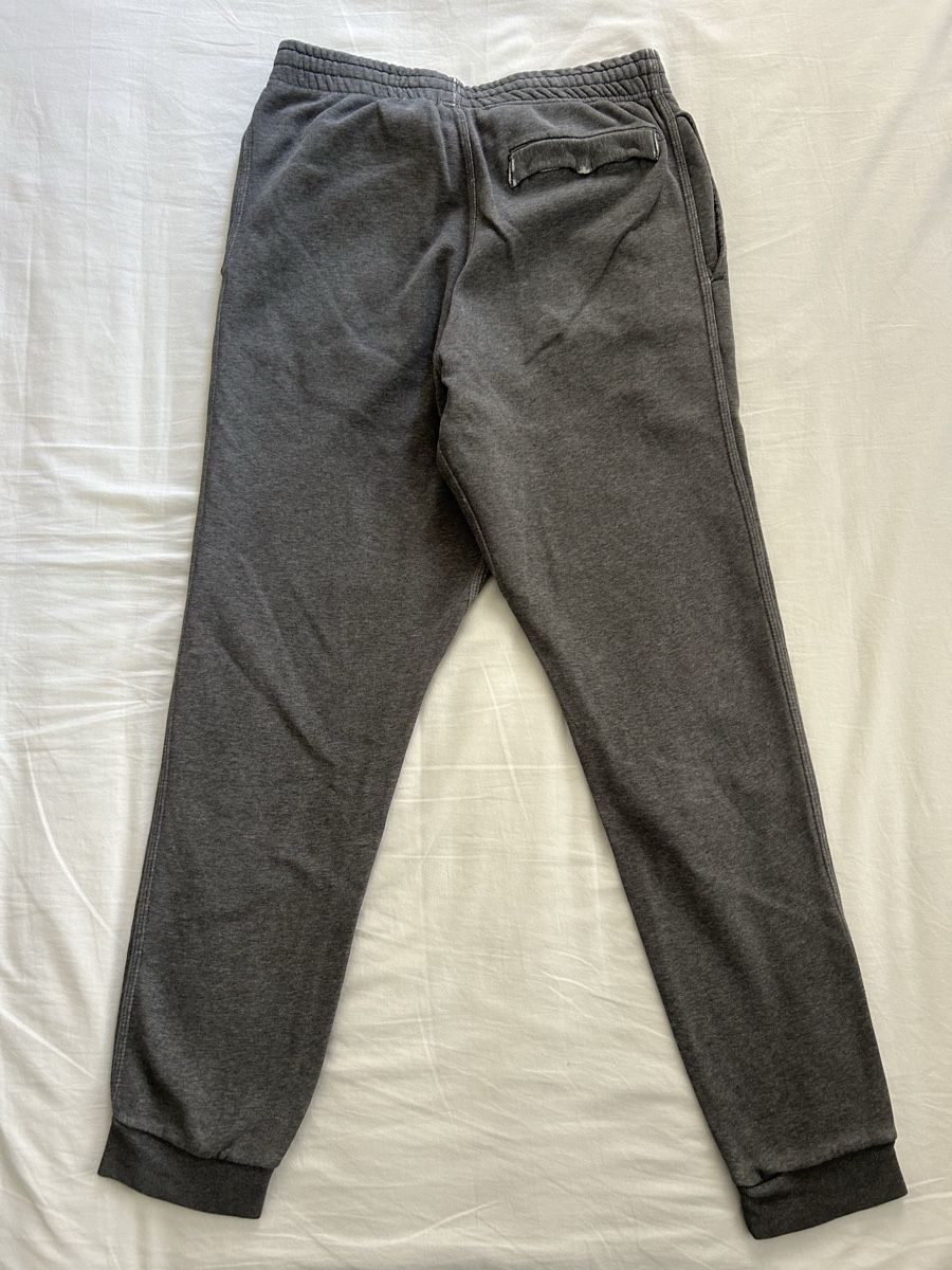 Nike Hosen: Nike Jogginghose/Trainerhose Grau, Gr. M – Gebraucht aus Zürich von hatykb 2