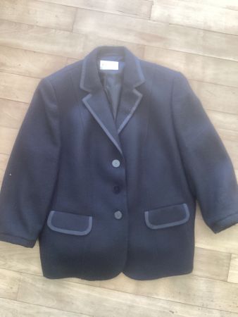 Schicker Damen Blazer schwarz, Wolle