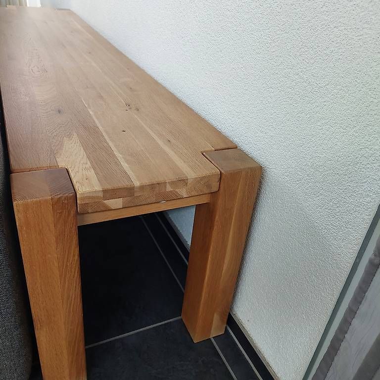 Tavoli: Massiver Eichentisch mit Bank – Usato da Flawil venduto da Liechtli76 1