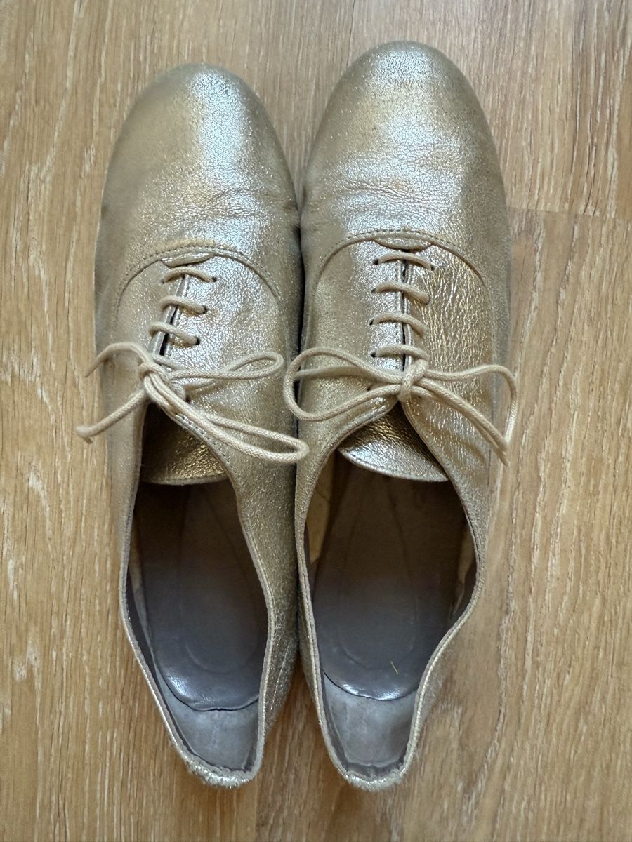 Scarpe da donna: Derbies doré irisé cuir ? Eden, p.39 – Usato da Tavannes venduto da Thriftshop 3
