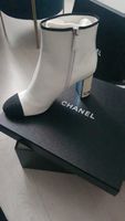 Bottines Chanel 41 neuves blanches et noires