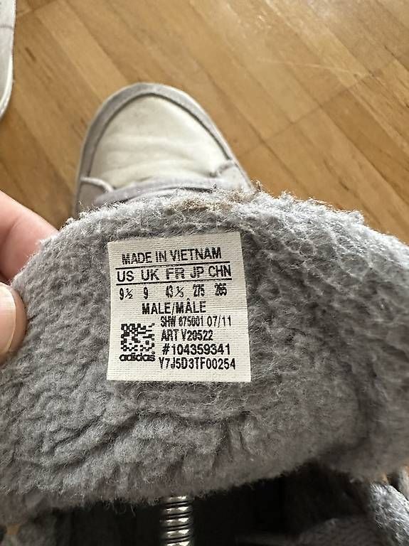 Damenschuhe: Winter Adidas Turnschuhe Wildleder – Gebraucht aus Stans von go__hh9x 4