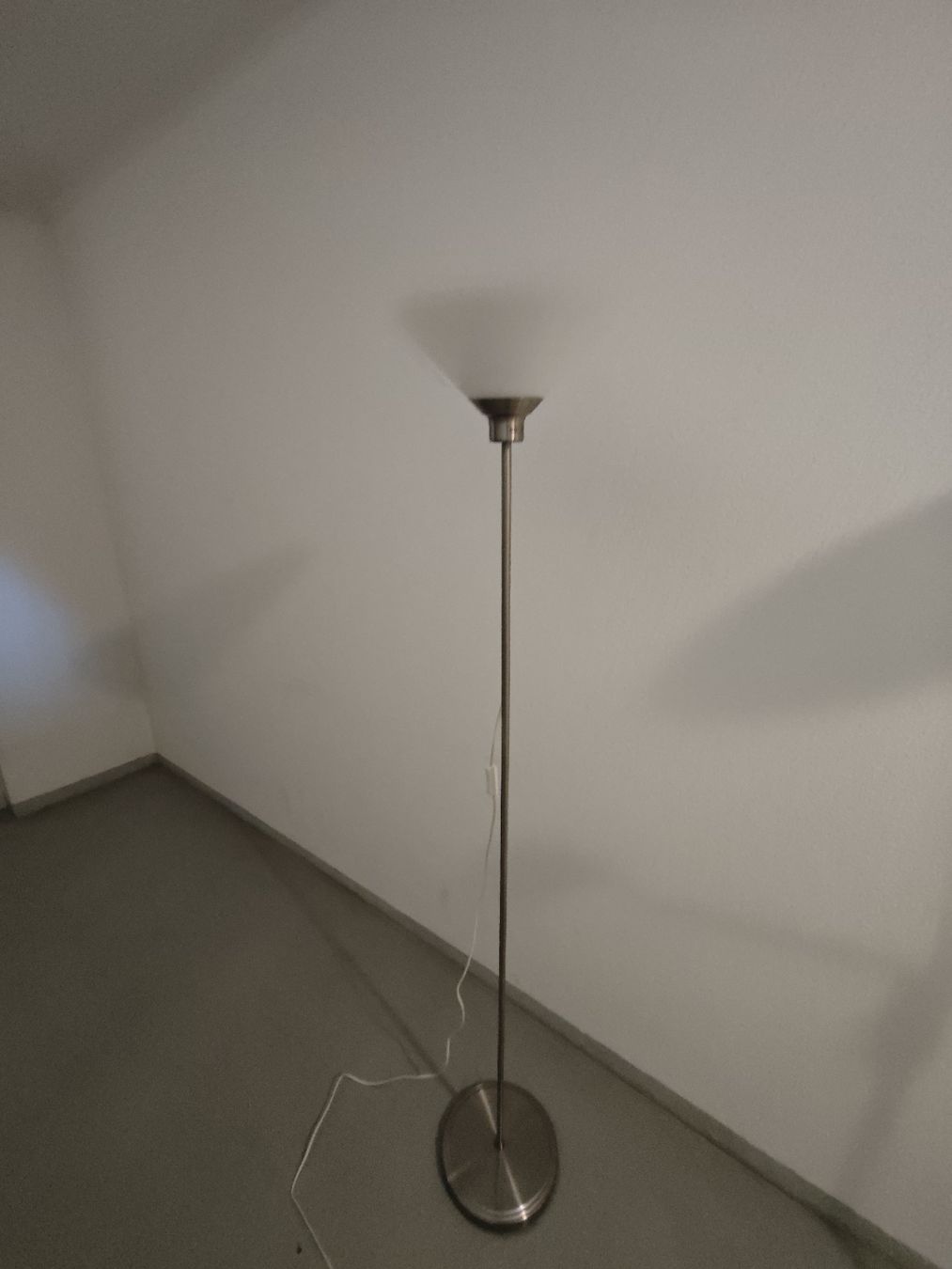 Lampes: Stehlampe aus Metall – D'occasion à Zürich par fed_c62n 1