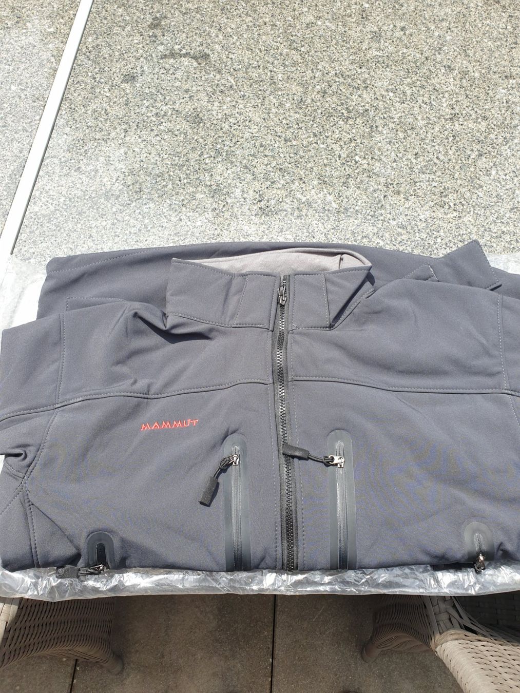 Mammut Giacche: Mammut softshell Jacke – Nuovo (secondo la descrizione) da Rickenbach LU venduto da trucker.s