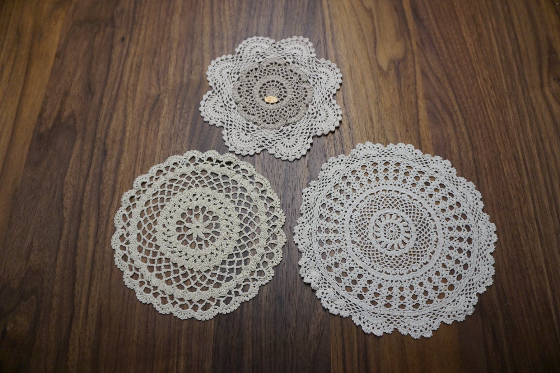 Tutte le decorazioni: Spitzen Deckchen 3er Set – Usato da Giswil venduto da sowo60