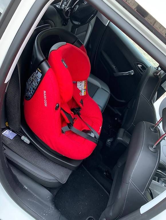 Auto-Kindersitze: Maxi Cosi Axis kindersitz – Gebraucht aus Münchwilen TG von Aria18 2