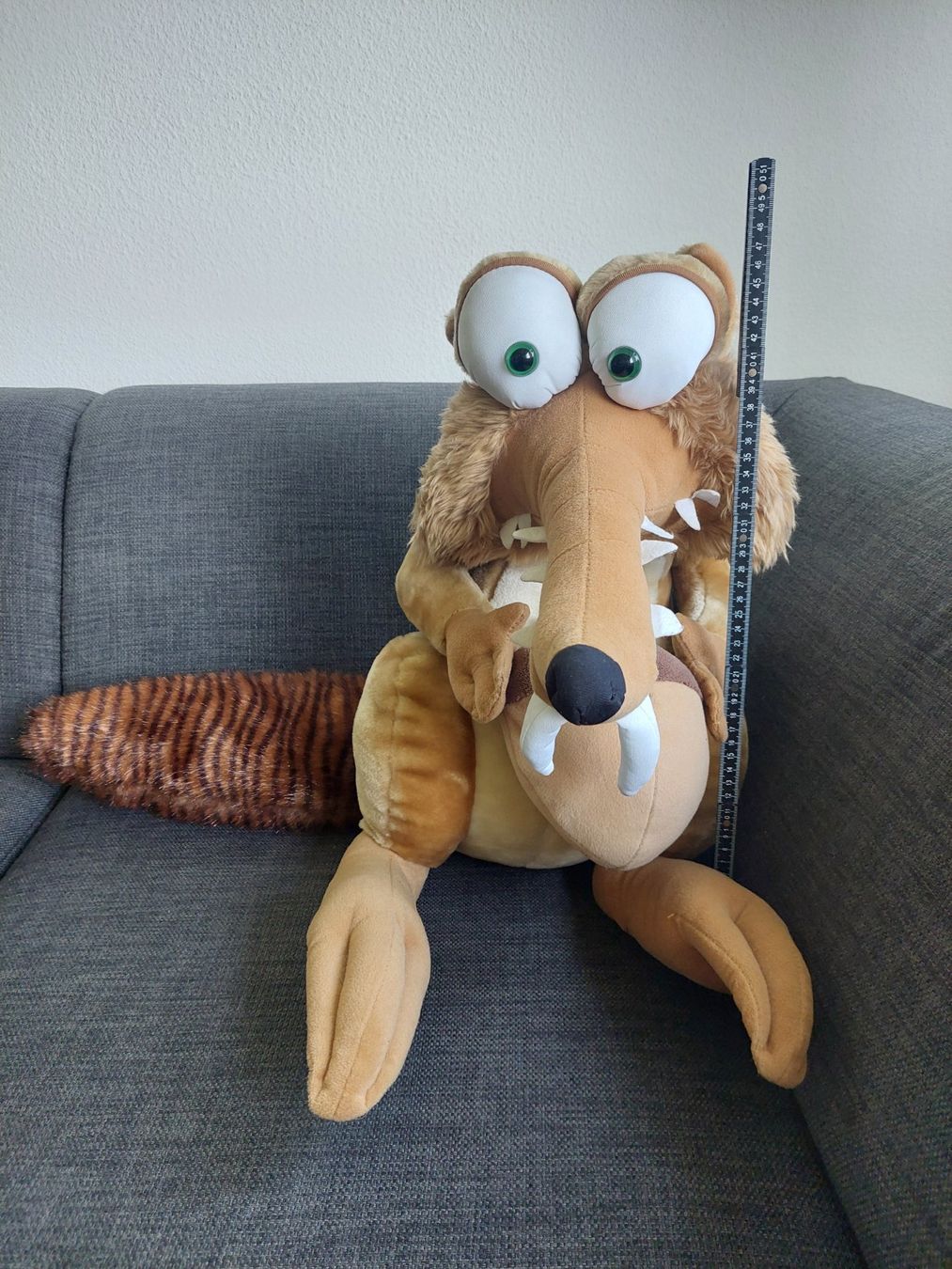 Giocattoli: XL Scrat Plüschtier Eichhörnchen aus Ice Age – Usato da Allschwil venduto da Basileaa 1