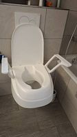 Toilettensitzerhöhung Smartfix mit Armlehne