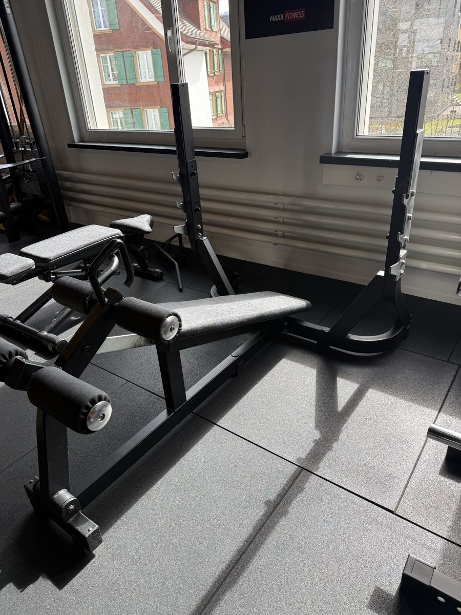 Technogym Hometrainer: Decline Benchpress Technogym – Gebraucht aus Teufen AR von mar_jgd6 1