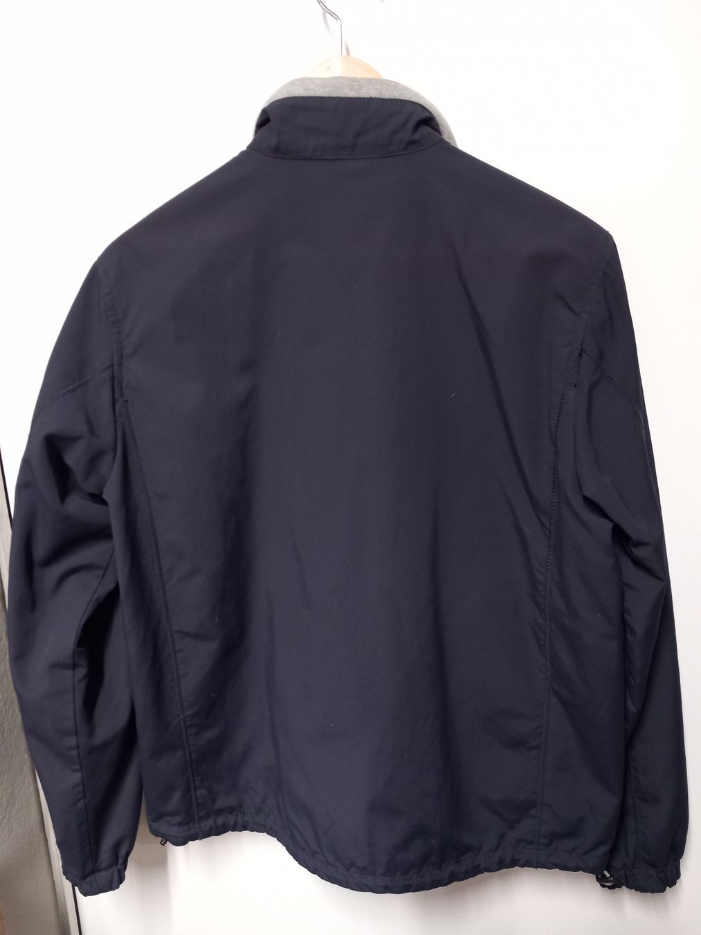 Tommy Hilfiger Giacche: Leichte Jacke Tommy Hilfiger Gr.S, marine – Usato da Gwatt (Thun) venduto da umwelt-brocki 2