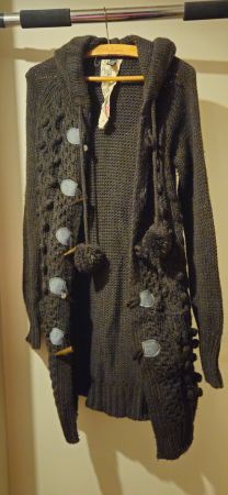 Dunkelgraue Strickjacke mit Kapuze, Grösse S Herbst 🍂...