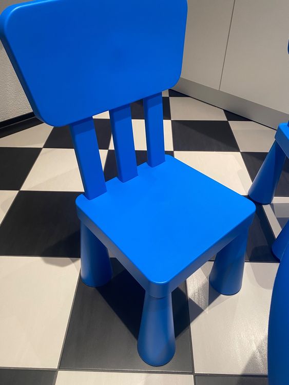 IKEA Mammut Kindertisch & Stühle blau Kaufen auf Ricardo