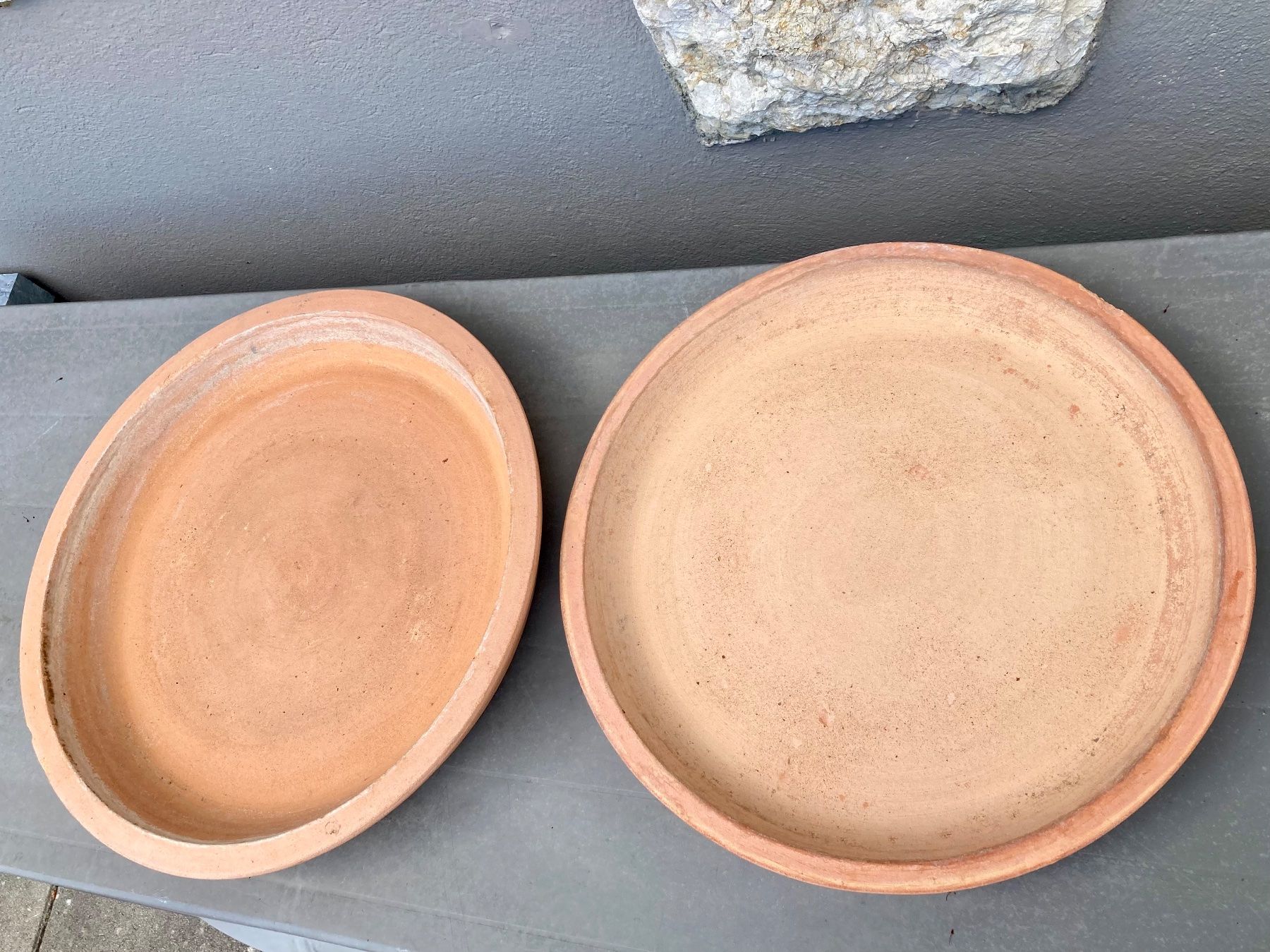 Pots de fleurs: 2 grands pots de fleurs – D'occasion à Montézillon par binbin06 3